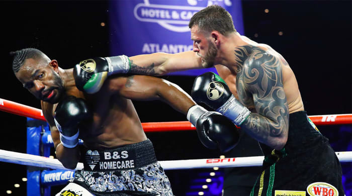 Joe Smith Jr. defeats Jesse Hart on January 11, 2020.